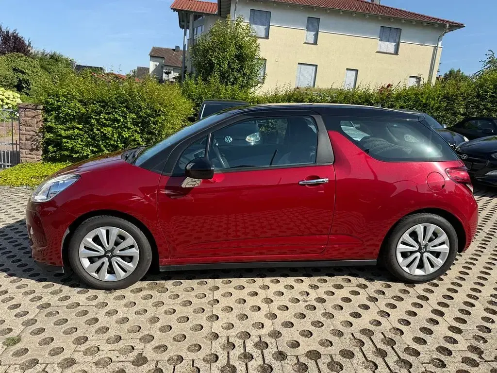 Gebraucht Citroën DS3 Chic 95 PS (69 kW) 2011 Rot Kleinwagen