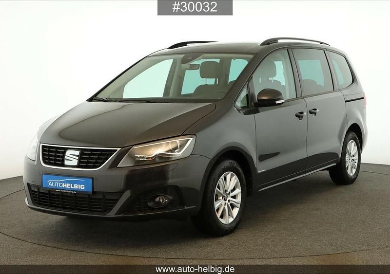 Grau Gebraucht 2022 Seat Alhambra Style Van / Kleinbus | 29.490 € (Guter Preis) - Bild 1/4