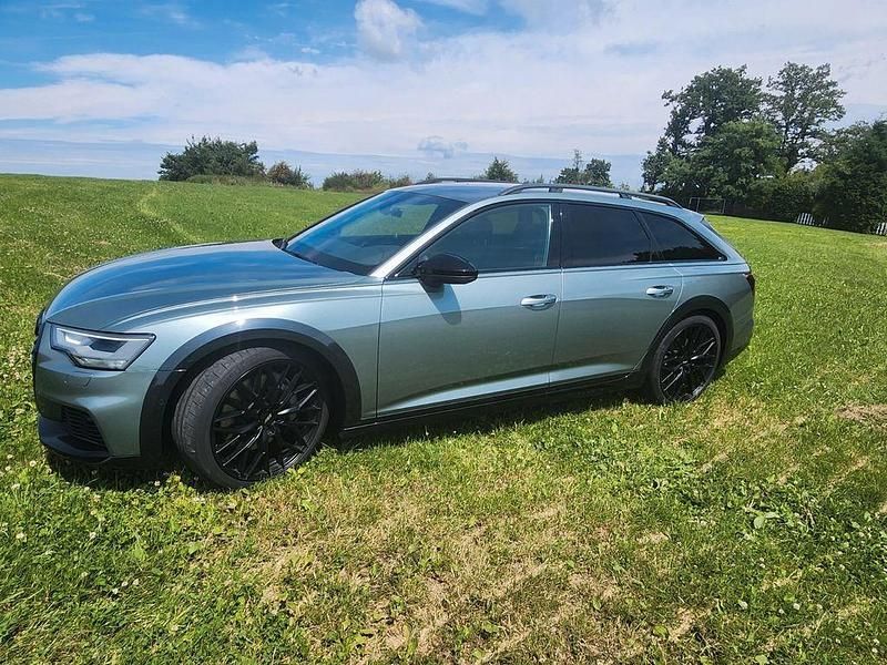 Grün Gebraucht 2020 Audi A6 Allroad Kombi | 45.990 € (Fairer Preis) - Bild 1/4