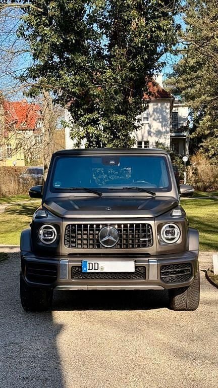 Grau Gebraucht 2020 Mercedes G63 AMG AMG SUV | 140.000 € (Guter Preis) - Bild 1/4
