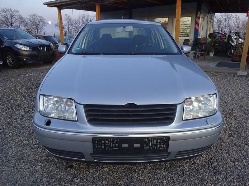 Gebraucht VW Bora Pacific 116 PS (85 kW) 2005 Grau Limousine