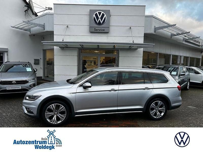 Reflexsilber metallic (metallic) Gebraucht 2016 VW Passat Alltrack Kombi | 21.700 € (Etwas zu teuer) - Bild 1/4