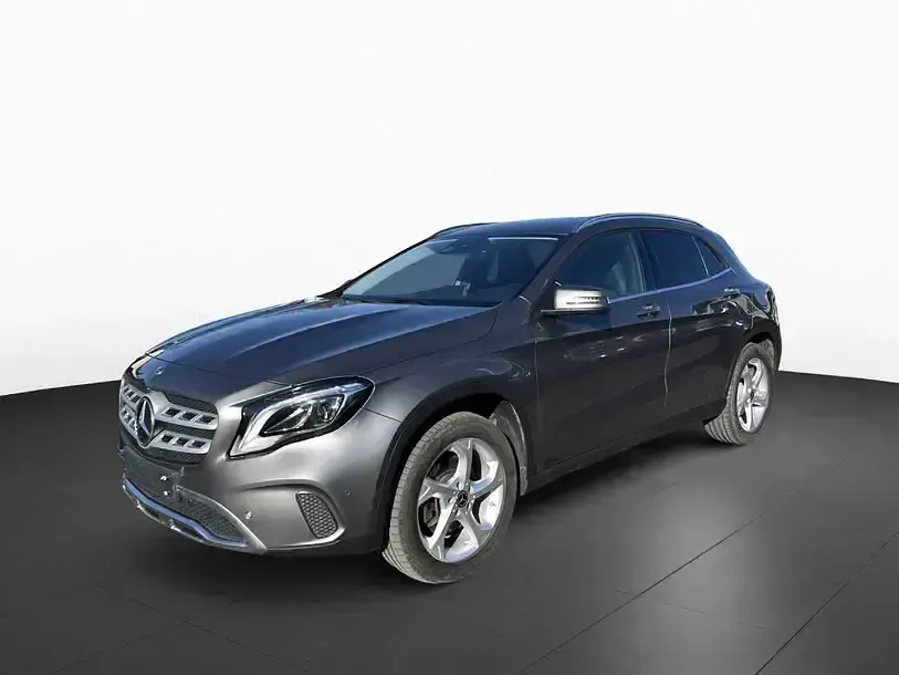 Gebraucht Mercedes GLA220 184 PS (135 kW) 2019 Mountaingrau (grau) SUV