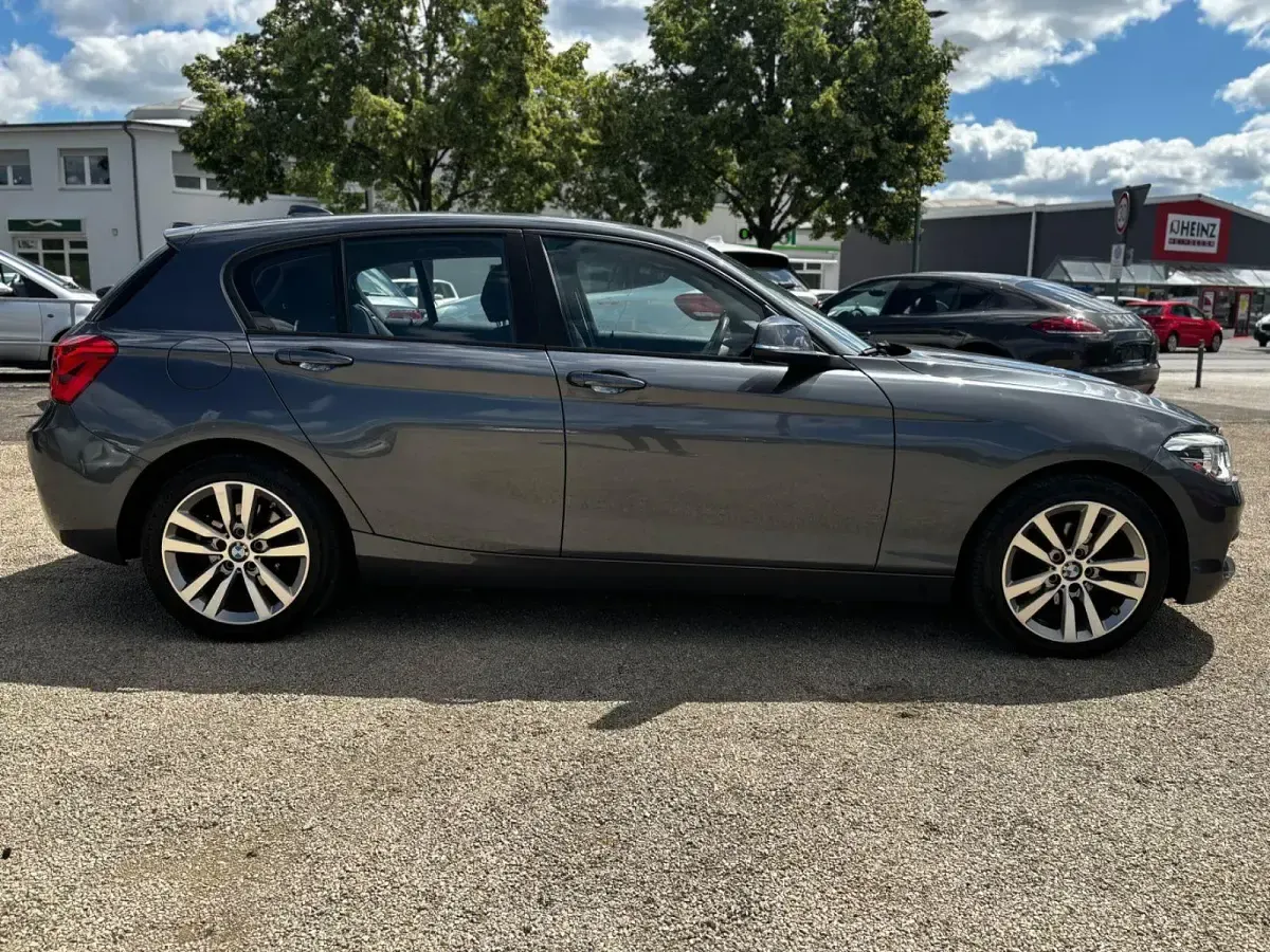 Gebraucht BMW 118 Advantage 150 PS (110 kW) 2019 Grau Kleinwagen