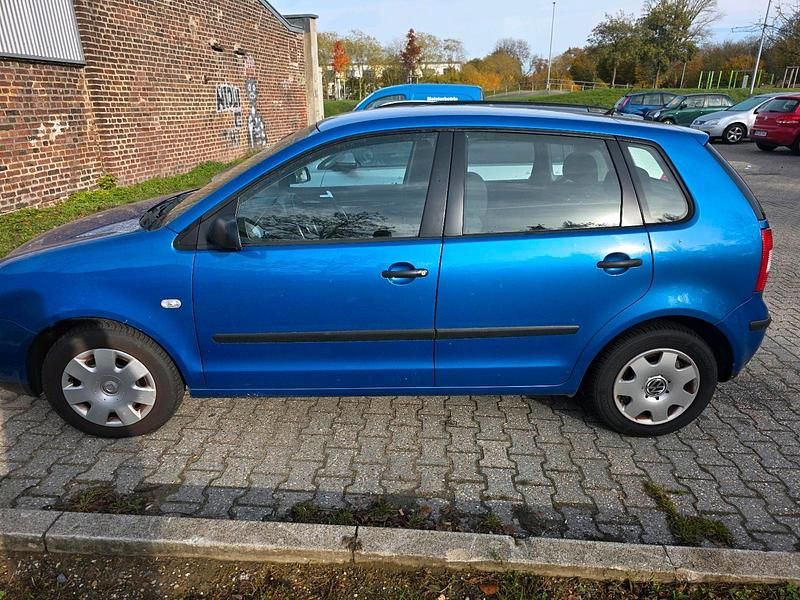 Blau Gebraucht 2004 VW Polo Kleinwagen | 1.300 € (Guter Preis) - Bild 1/4