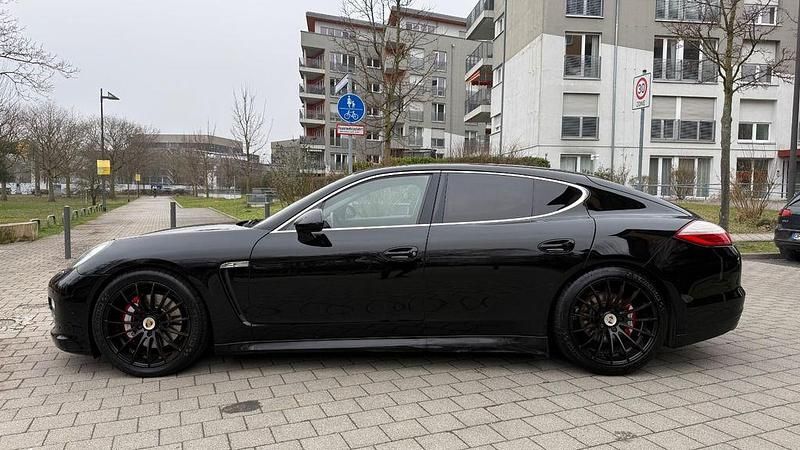 Gebraucht Porsche Panamera 4S Sport 400 PS (294 kW) 2011 Schwarz Limousine