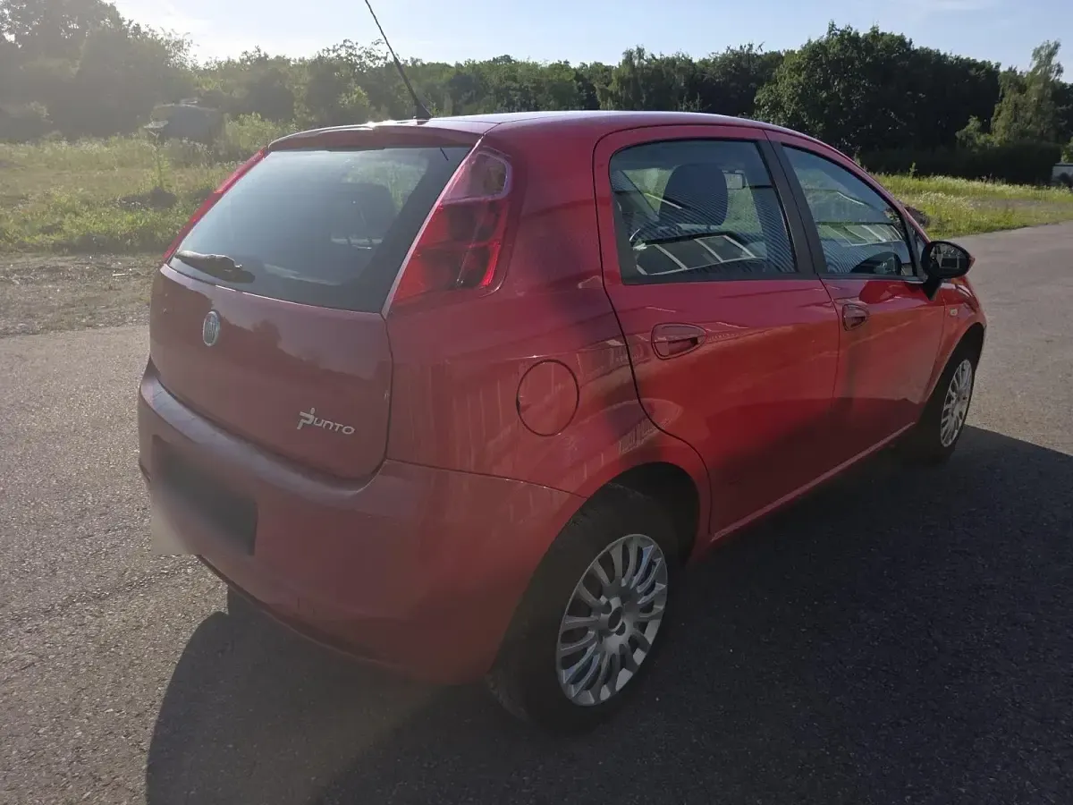 Gebraucht Fiat Punto 77 PS (56 kW) 2009 Rot Kleinwagen