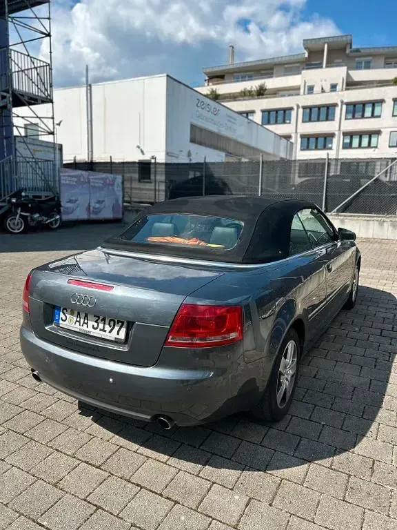 Gebraucht Audi A4 Cabriolet 163 PS (119 kW) 2005 Grau Cabrio