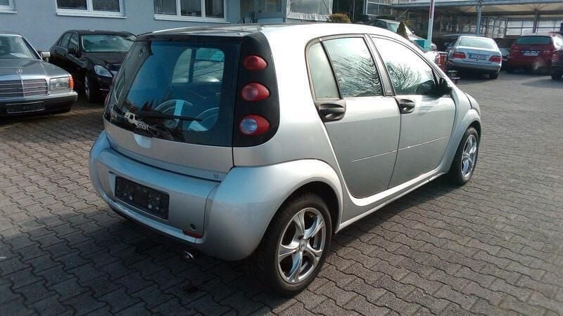 Second-hand Smart ForFour Basis 75 CP (55 kW) 2004 Argintiu Hatchback