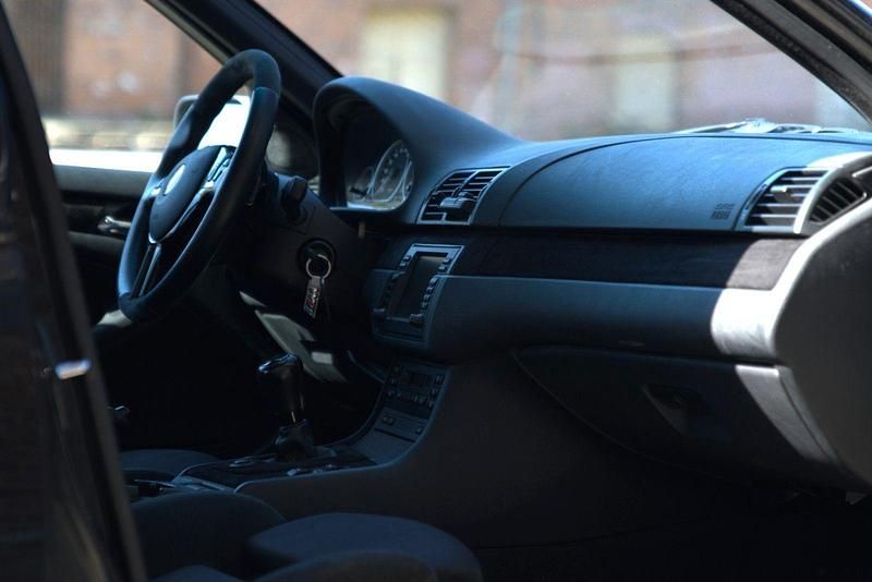 Gebraucht BMW 330 Performance 231 PS (169 kW) 2002 Schwarz Limousine