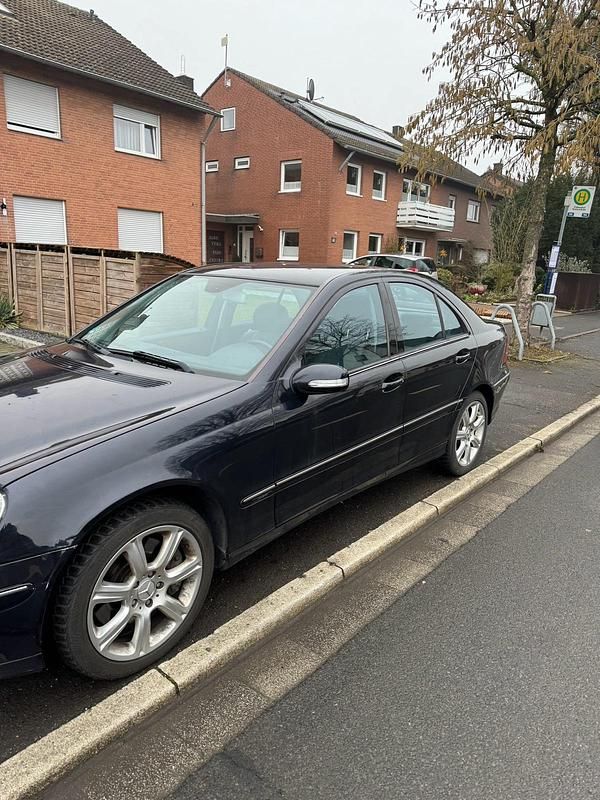Gebraucht Mercedes C320 Avantgarde 222 PS (163 kW) 2005 Limousine