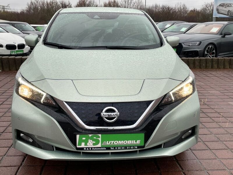 Gebraucht Nissan Leaf 110 kW (150 PS) 2018 Grau Kleinwagen