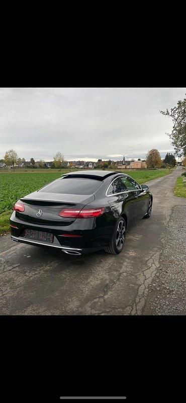 Occasion Mercedes E220 194 ch (142 kW) 2019 Noir Coupé
