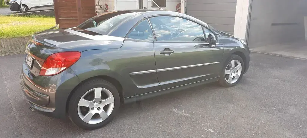 Gebraucht Peugeot 207 CC Urban Move 120 PS (88 kW) 2012 Grau Cabrio