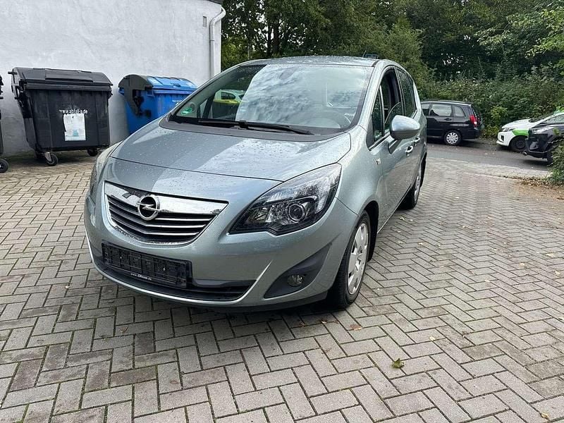 Silbersee/silver lake Gebraucht 2010 Opel Meriva Innovation Van / Kleinbus | 4.450 € (Guter Preis) - Bild 1/4