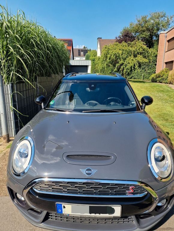 Grau Gebraucht 2018 Mini Cooper S Clubman Kombi | 18.300 € (Fairer Preis) - Bild 1/4