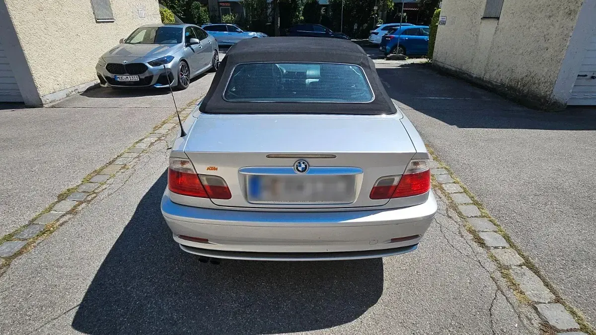 Gebraucht BMW 320 Cabriolet 170 PS (125 kW) 2003 Silber Cabrio