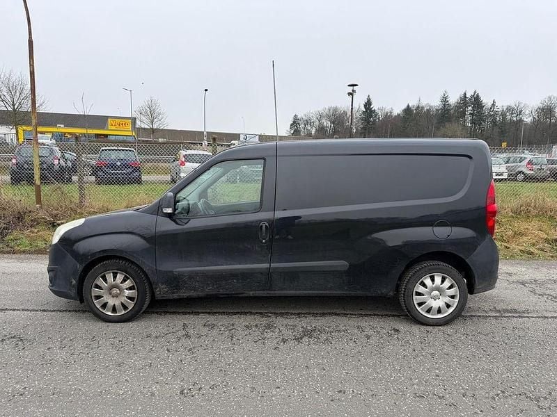 Gebraucht Opel Combo Selection 90 PS (66 kW) 2014 Schwarz Van / Kleinbus