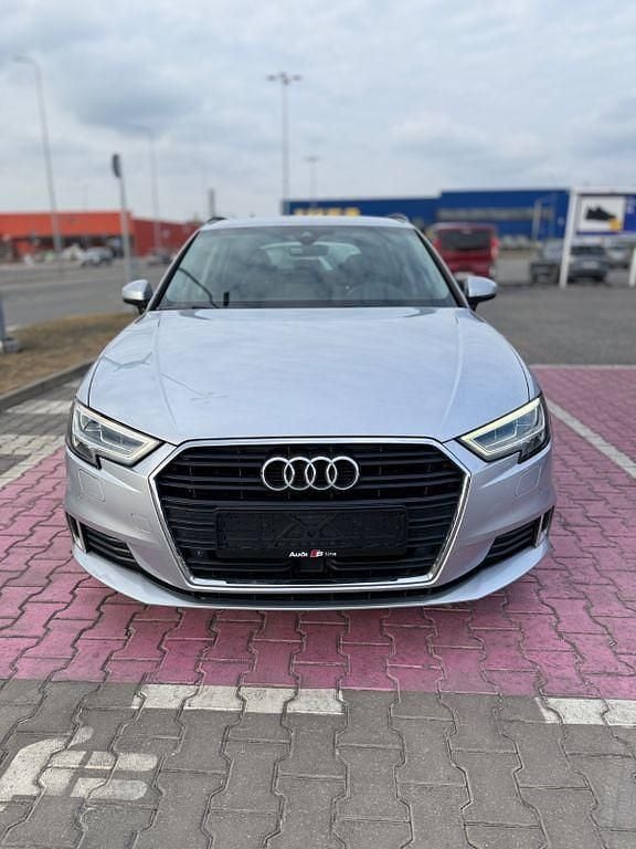 Gebraucht Audi A3 Attraction 150 PS (110 kW) 2016 Silber Limousine