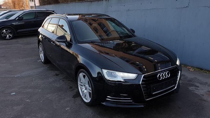 Gebraucht Audi A4 Sport 190 PS (139 kW) 2019 Schwarz Limousine