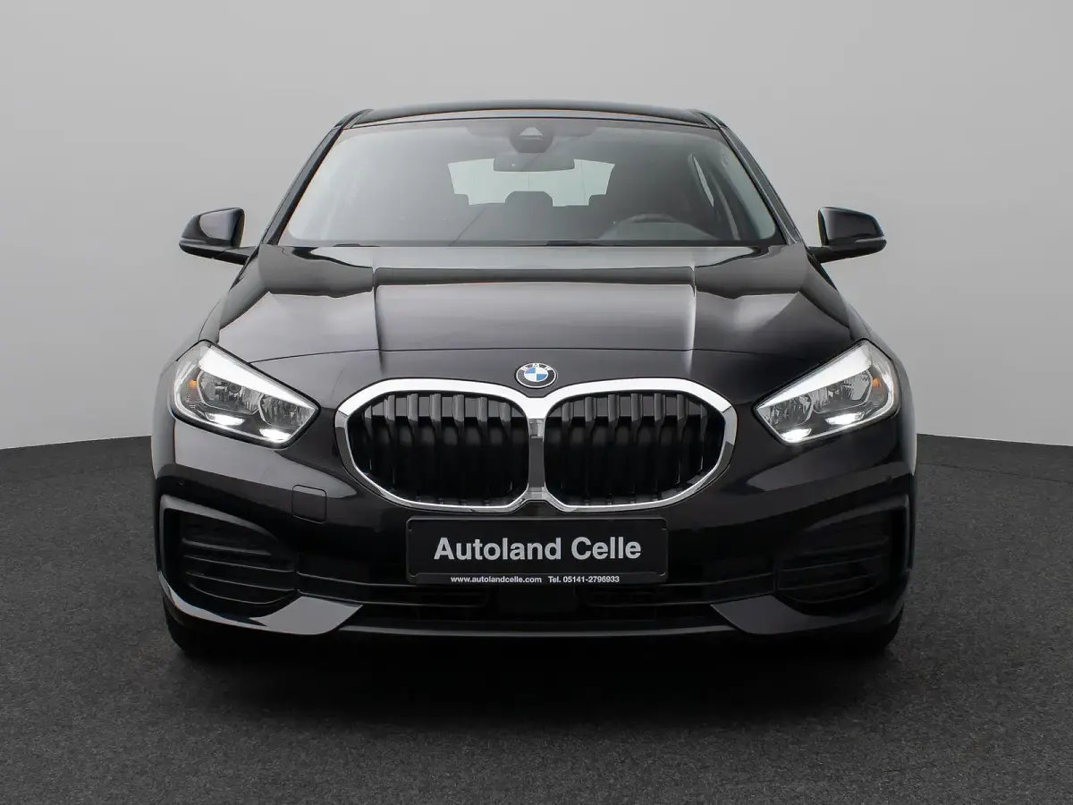 Gebraucht BMW 120 Advantage 190 PS (139 kW) 2021 Schwarz Limousine