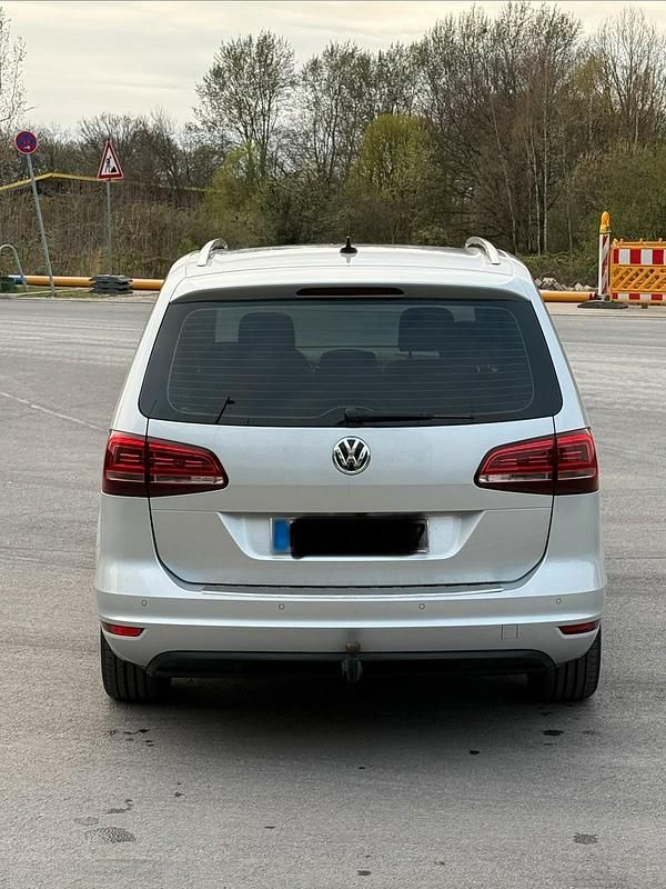 Gebraucht VW Sharan Highline 177 PS (130 kW) 2019 Silber Van / Kleinbus