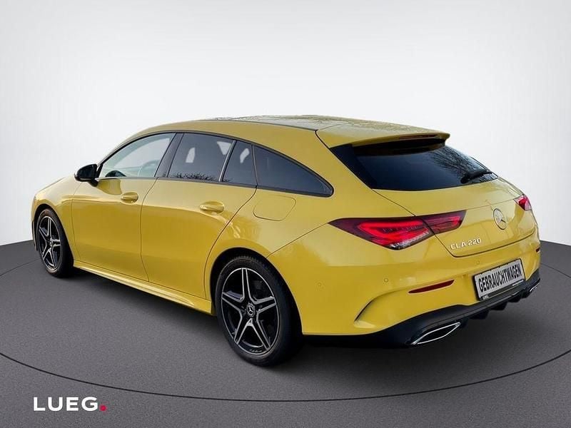 Gebraucht Mercedes CLA220 Shooting Brake Night 190 PS (139 kW) 2019 Gelb Kombi