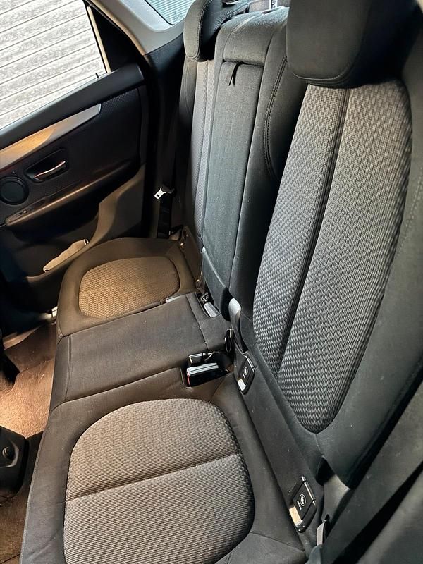 Gebraucht BMW 218 150 PS (110 kW) 2017 Schwarz Van / Kleinbus