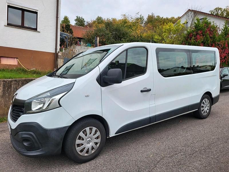 Weiß Gebraucht 2015 Renault Trafic Expression Van | 9.000 € (Superpreis) - Bild 1/4