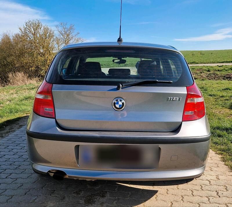 Gebraucht BMW 118 143 PS (105 kW) 2010 Grau Kleinwagen
