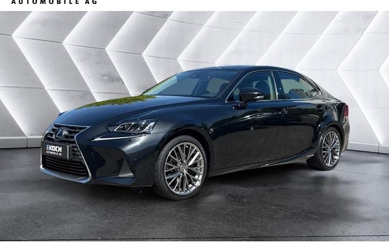 Schwarz Gebraucht 2020 Lexus IS300h Limousine | 28.888 € (Fairer Preis) - Bild 1/4