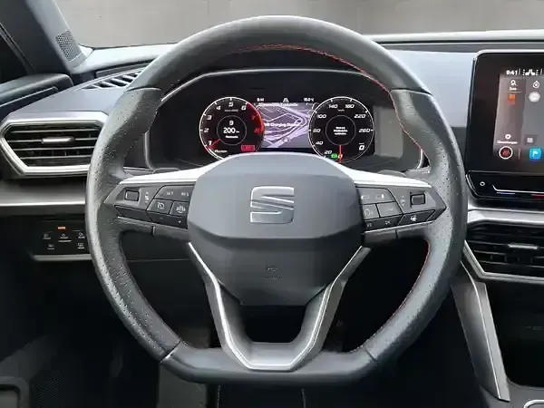 Gebraucht Seat Leon FR 190 PS (139 kW) 2022 Asphaltblau Limousine