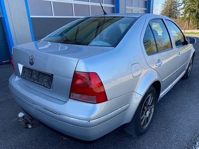 Gebraucht VW Bora 101 PS (74 kW) 2002 Silber Limousine