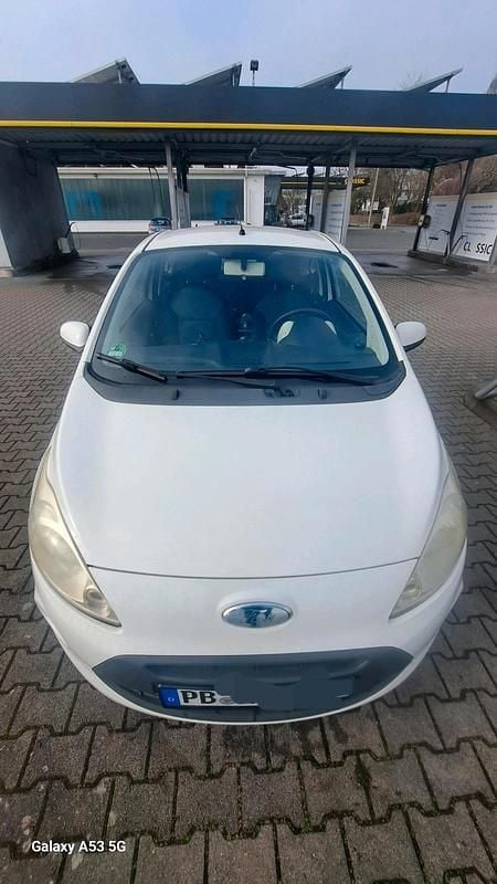 Gebraucht Ford Ka 69 PS (50 kW) 2009 Weiß Kleinwagen