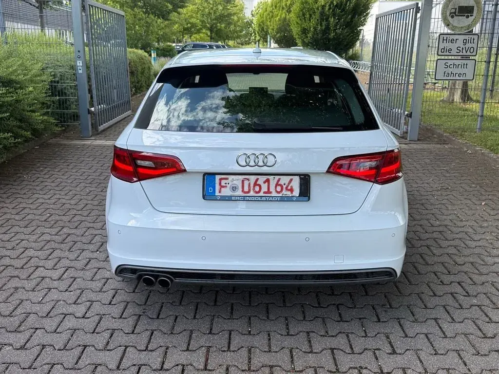 Gebraucht Audi A3 S-line plus 150 PS (110 kW) 2015 Weiß Limousine