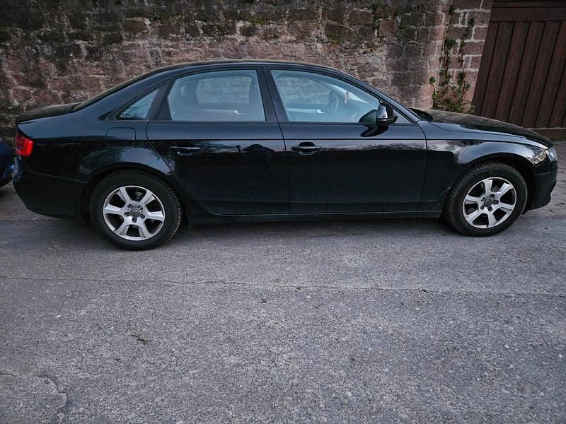 Gebraucht Audi A4 Attraction 120 PS (88 kW) 2009 Schwarz Limousine