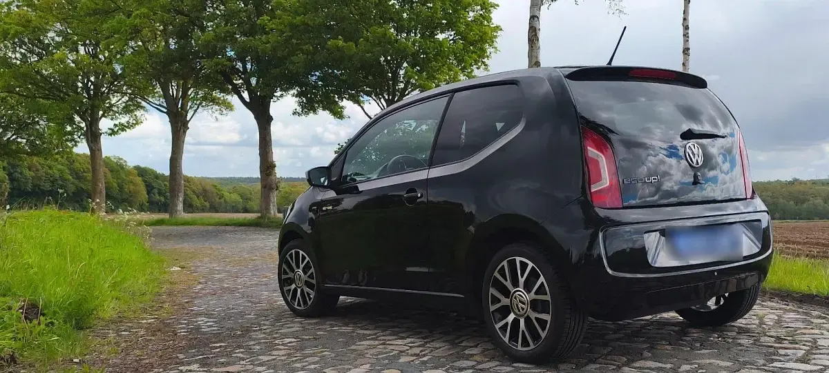 Gebraucht VW up! 68 PS (50 kW) 2016 Schwarz Kleinwagen