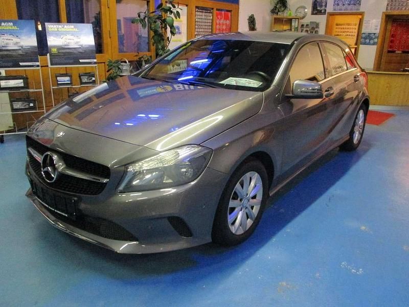 Other Gebraucht 2016 Mercedes A180 Style Limousine | 14.850 € (Fairer Preis) - Bild 1/4