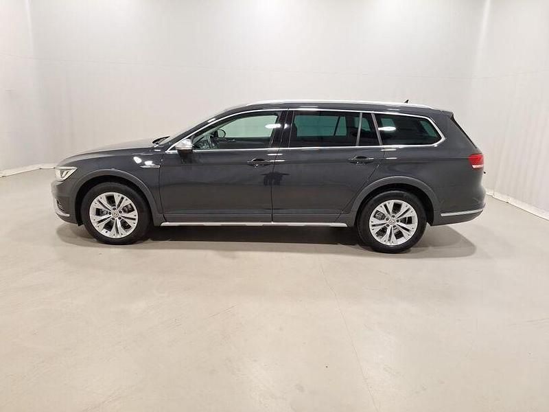 Gebraucht VW Passat Alltrack 190 PS (139 kW) 2018 Uranograu Kombi