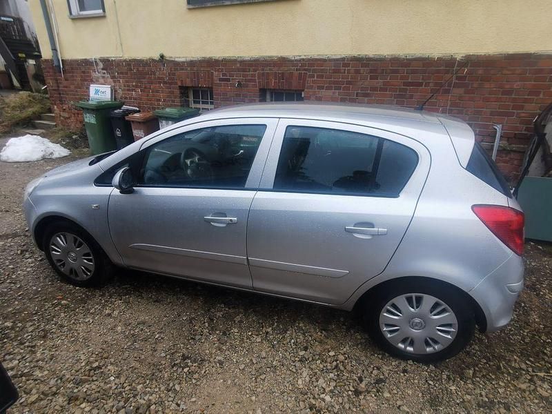 Gebraucht Opel Corsa 80 PS (58 kW) 2007 Silber Kleinwagen