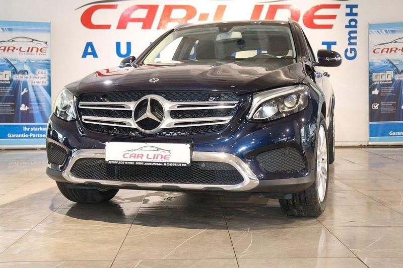 Cavansitblau metalliclack Gebraucht 2019 Mercedes GLC220 SUV | 23.555 € (Superpreis) - Bild 1/4
