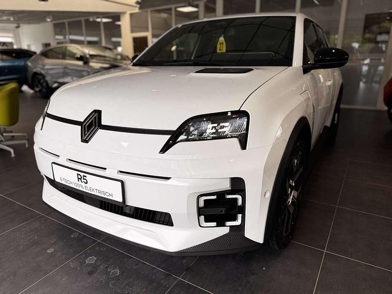 Neu Renault 5 E-Tech Urban 77 kW (106 PS) 2025 Perlmuttweiß metallic Limousine