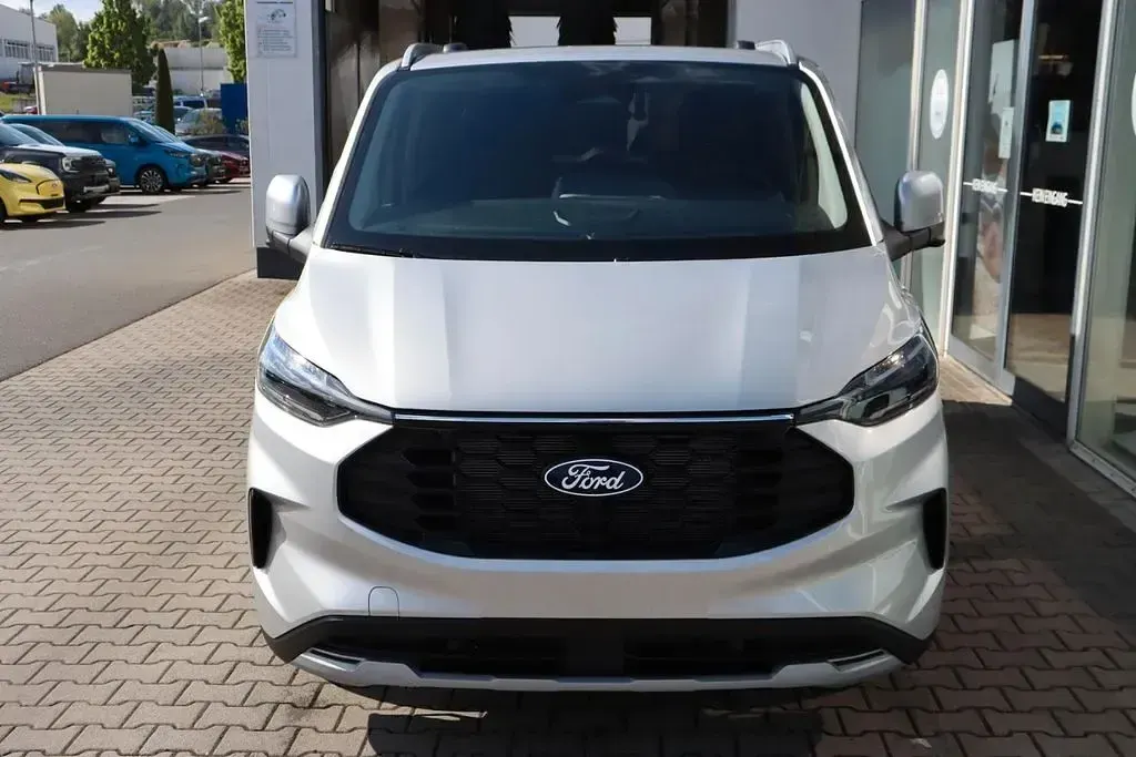 Ny Ford Tourneo Active 170 HK (125 kW) 2026 Sølv MPV