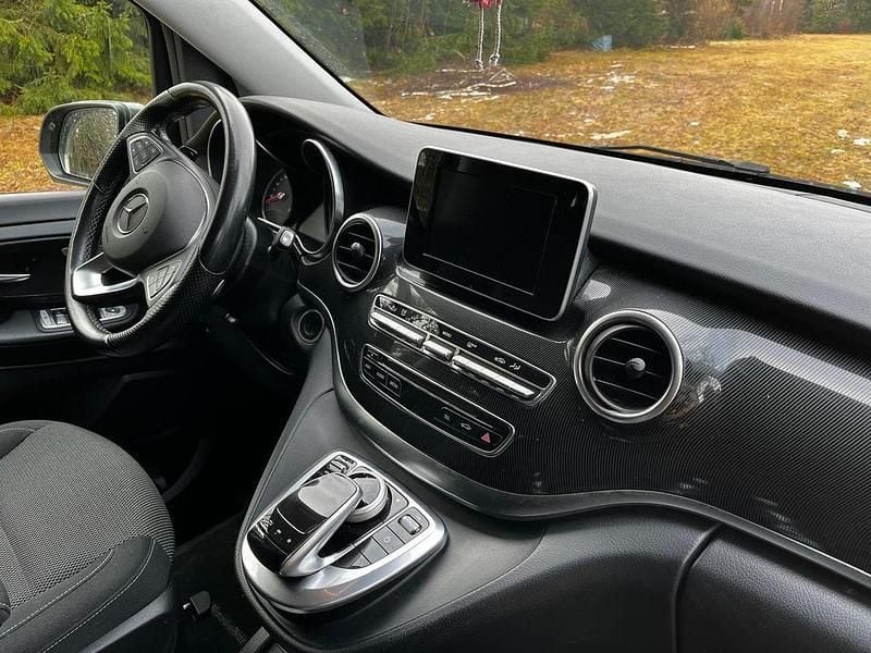 Gebraucht Mercedes V220 Edition 163 PS (119 kW) 2018 Grau Van / Kleinbus