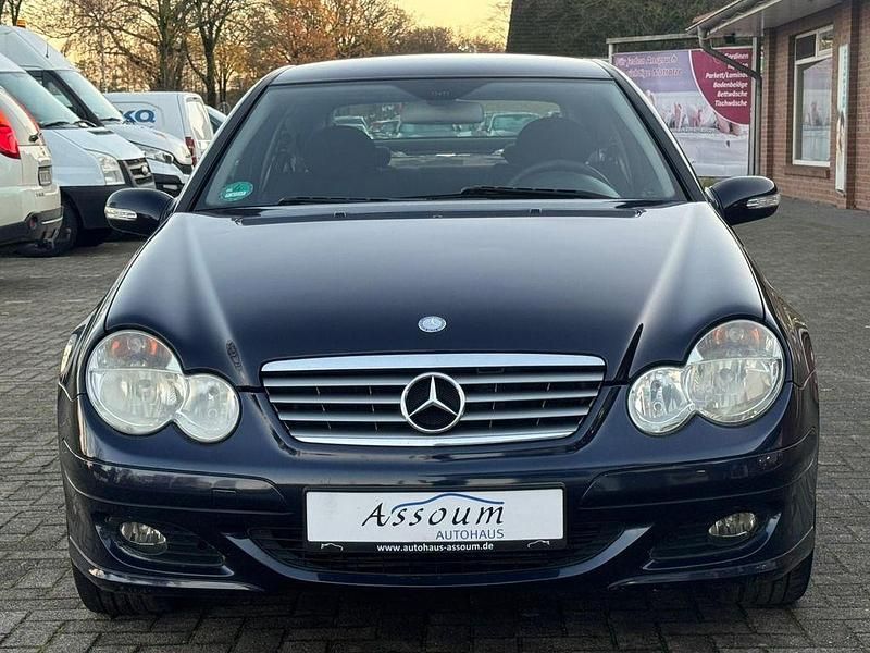 Gebraucht Mercedes C200 163 PS (119 kW) 2006 Blau Coupé
