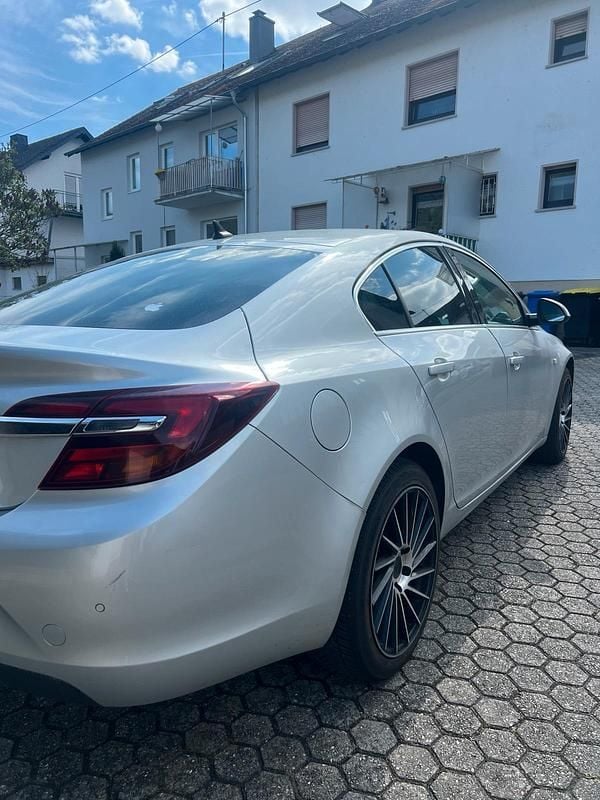 Gebraucht Opel Insignia 163 PS (119 kW) 2014 Silber Coupé