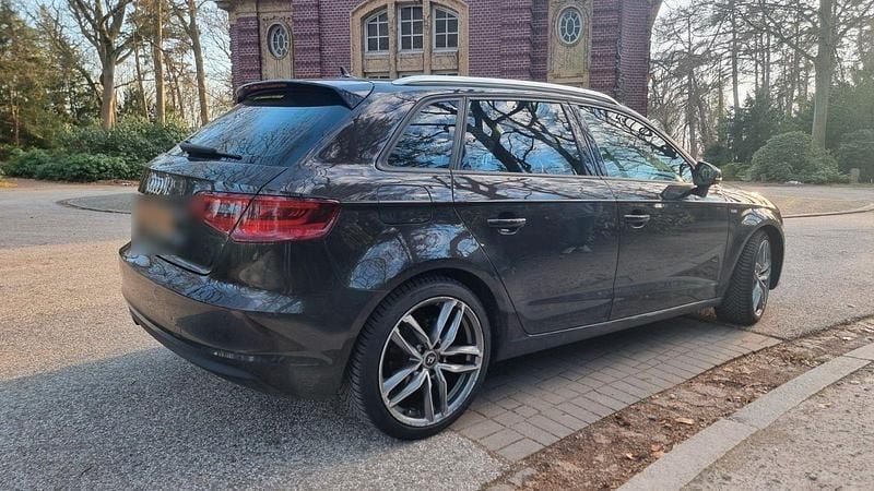Gebraucht Audi A3 Ambition 105 PS (77 kW) 2014 Braun Limousine