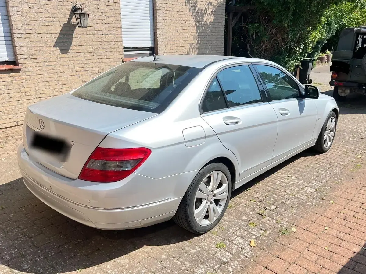 Gebraucht Mercedes C200 Avantgarde 185 PS (136 kW) 2008 Silber Limousine