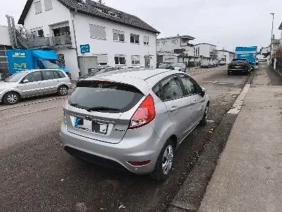 Używany Ford Fiesta Titanium 80 KM (58 kW) 2017 Szary Hatchback