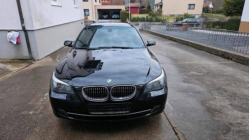 Schwarz Gebraucht 2008 BMW 525 Kombi | 3.500 € (Guter Preis) - Bild 1/4